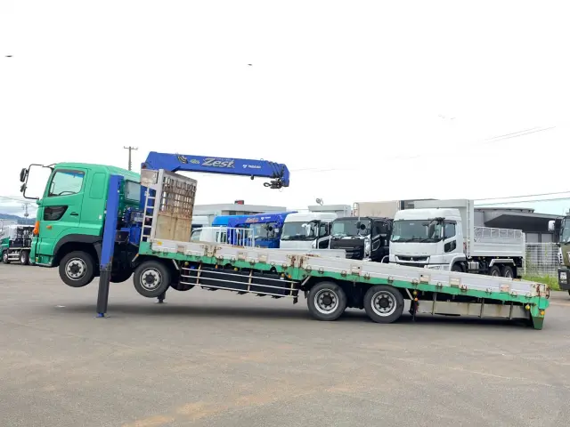 日野 プロフィア LKG-FW1EWBA(8x4)の写真5