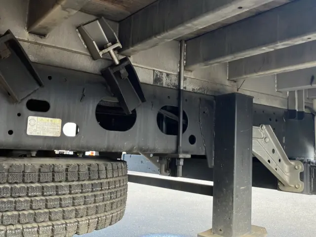 いすゞ フォワード SKG-FRR90S2(2WD)の写真15