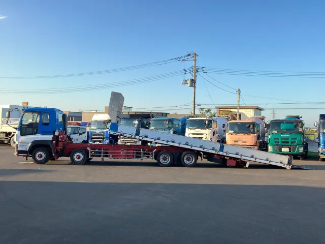 いすゞ ギガ LKG-CYJ77A(8x4)の写真5