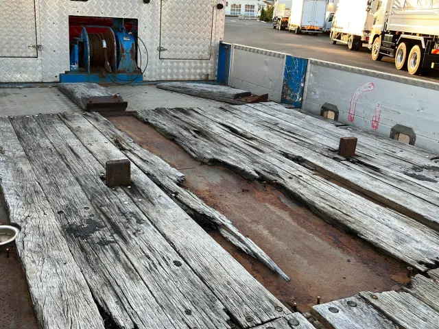 いすゞ ギガ LKG-CYJ77A(8x4)の写真10