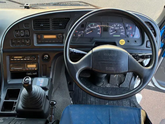 いすゞ ギガ LKG-CYJ77A(8x4)の写真22