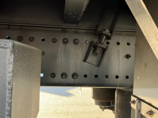 日野 プロフィア 2DG-FW1AHC(8x4)の写真15