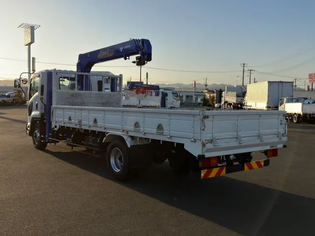 いすゞ フォワード 2PG-FRR90S1(2WD)の写真4