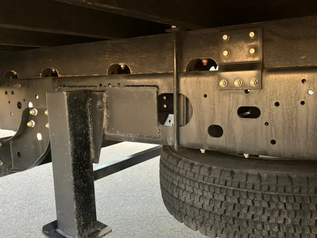 いすゞ フォワード 2PG-FRR90S1(2WD)の写真15