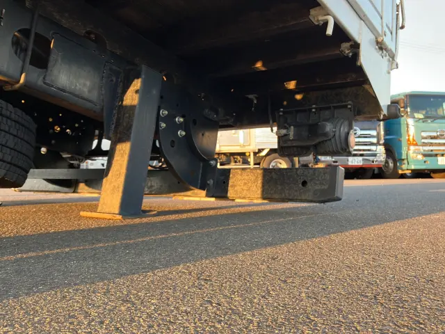 いすゞ フォワード 2PG-FRR90S1(2WD)の写真17