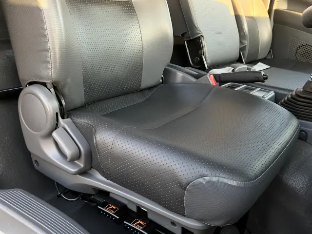 いすゞ フォワード 2PG-FRR90S1(2WD)の写真20