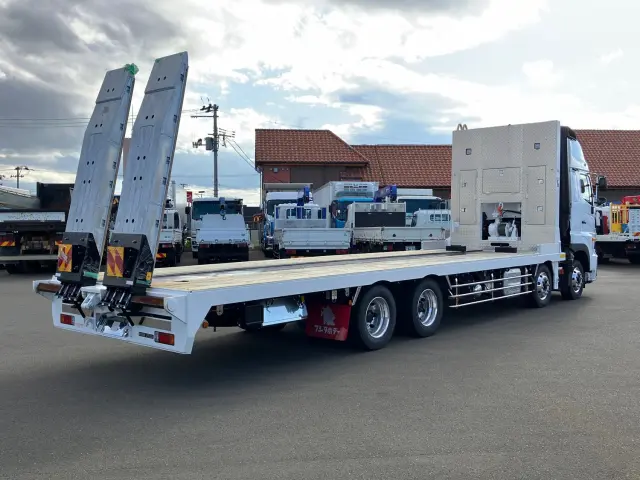 日野 プロフィア 2DG-FW1AHC(8x4)の写真3