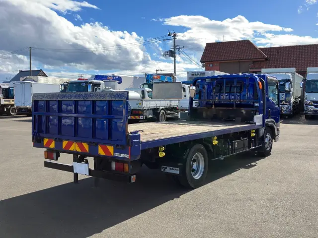 いすゞ エルフ 2RG-NPR88YN(2WD)の写真3