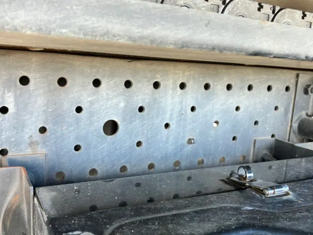 いすゞ エルフ 2RG-NPR88YN(2WD)の写真14