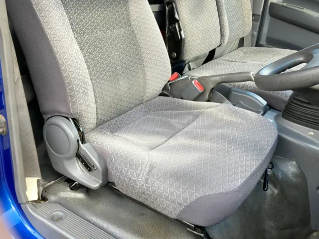 いすゞ エルフ 2RG-NPR88YN(2WD)の写真20