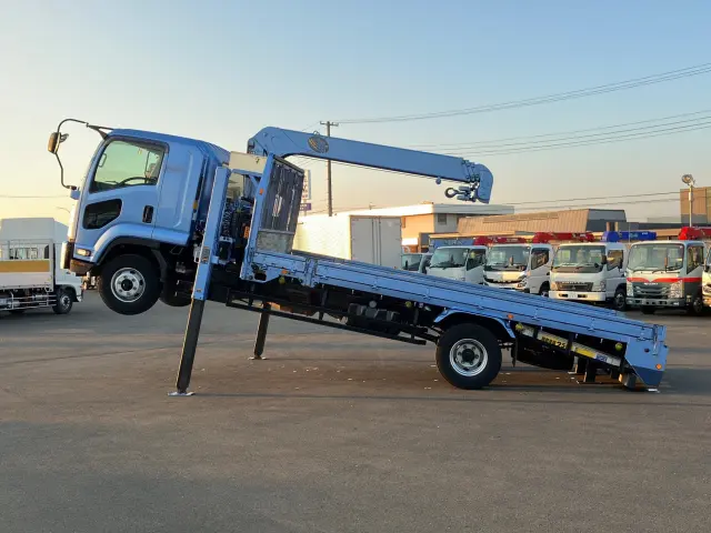 いすゞ フォワード TKG-FRR90S2(2WD)の写真5