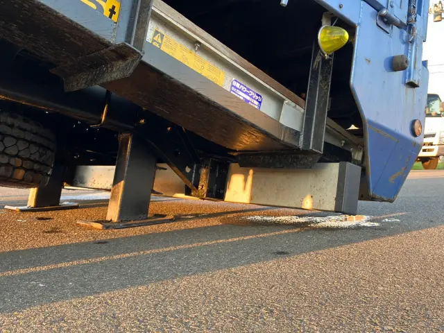 いすゞ フォワード TKG-FRR90S2(2WD)の写真17