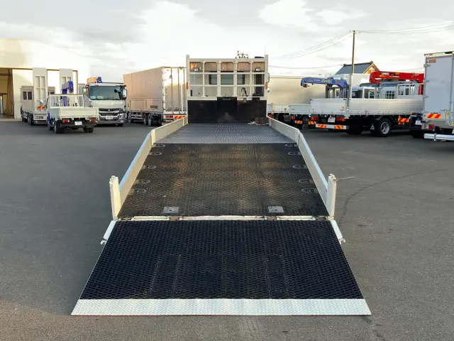 日野 プロフィア 2DG-FQ1AJG(6x4)の写真8