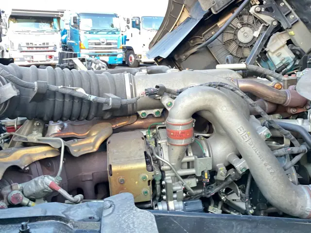 日野 プロフィア 2DG-FQ1AJG(6x4)の写真19