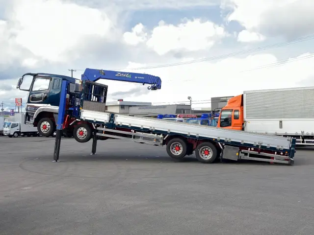 三菱 スーパーグレート QPG-FS64VZ(8x4)の写真5