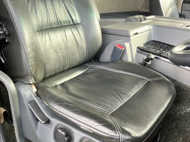 三菱 スーパーグレート QPG-FS64VZ(8x4)の写真20