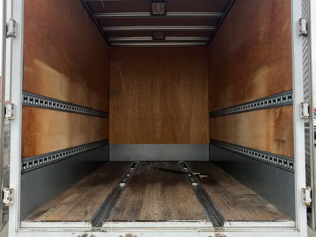 日野 デュトロ 2RG-XZU645M(2WD)の写真8