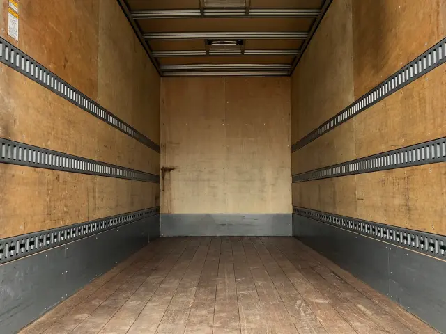 日野 デュトロ TKG-XZU695M(4WD)の写真8