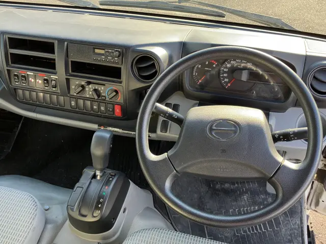 日野 デュトロ SKG-XZU710M(2WD)の写真18