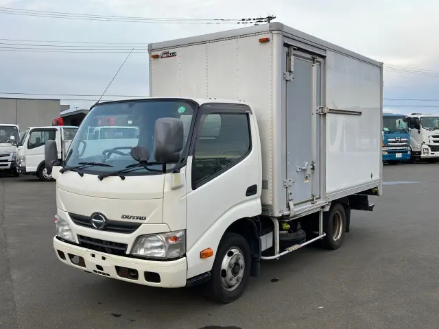 日野 デュトロ TKG-XZU605M(2WD)の写真1