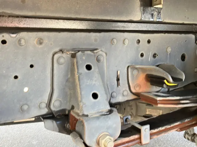 いすゞ エルフ 2RG-NPR88YN(2WD)の写真10