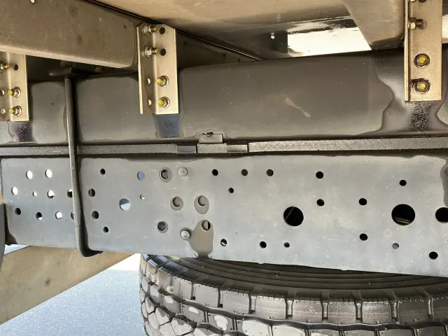 いすゞ エルフ 2RG-NPR88YN(2WD)の写真11