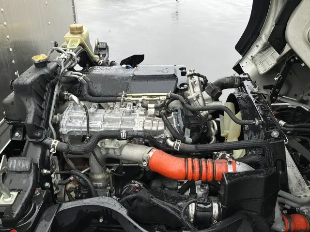 三菱 キャンター TPG-FBA20(2WD)の写真16