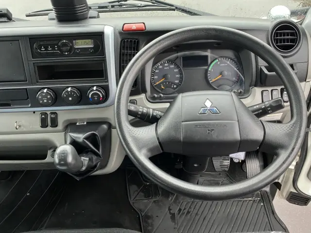 三菱 キャンター TPG-FBA20(2WD)の写真19