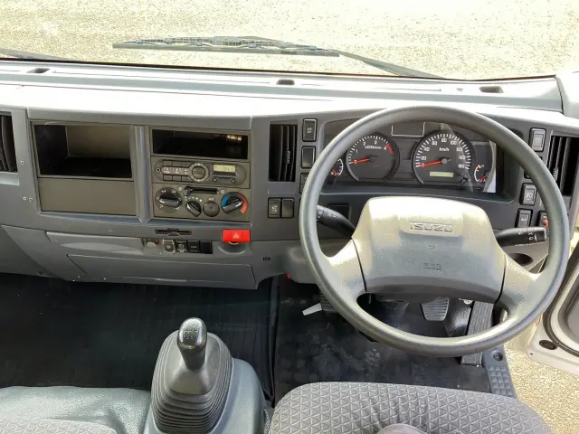 いすゞ エルフ TRG-NPR85AN(2WD)の写真17