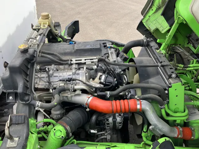 三菱 キャンター 2PG-FEB50(2WD)の写真13