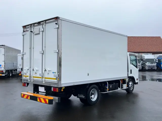 いすゞ エルフ 2RG-NPR88YN(2WD)の写真3