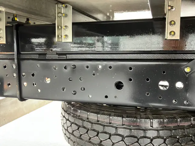 いすゞ エルフ 2RG-NPR88YN(2WD)の写真11