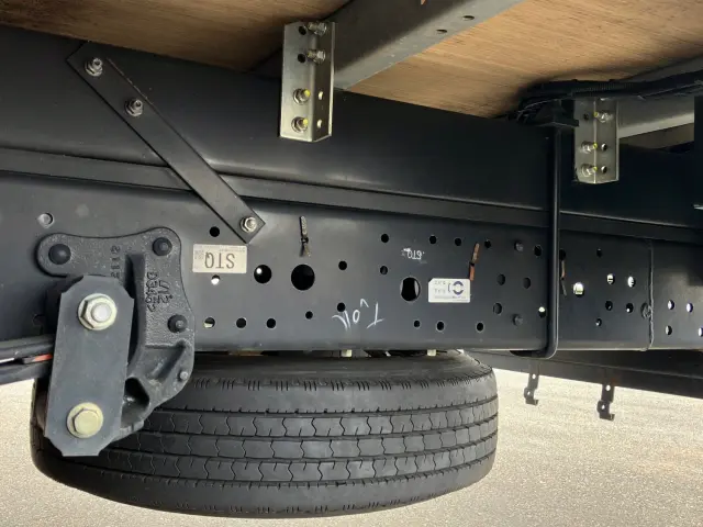 いすゞ エルフ 2RG-NPR88AN(2WD)の写真12