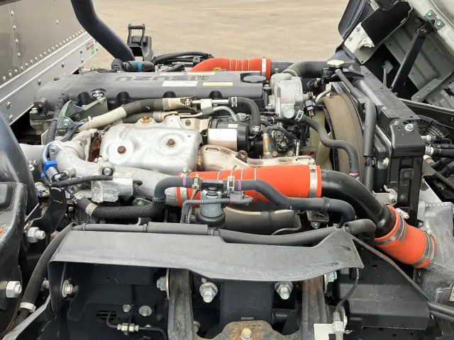 いすゞ エルフ 2RG-NPR88AN(2WD)の写真16