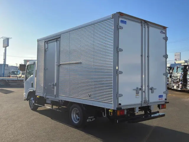 いすゞ エルフ 2RG-NPR88AM(2WD)の写真4