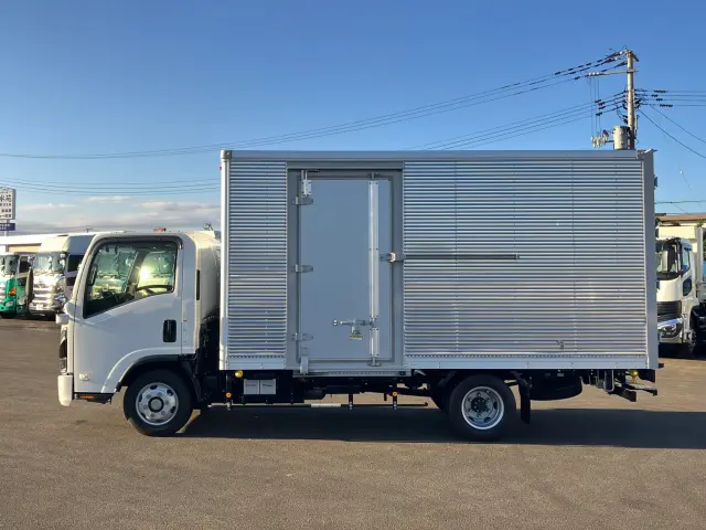 いすゞ エルフ 2RG-NPR88AM(2WD)の写真5