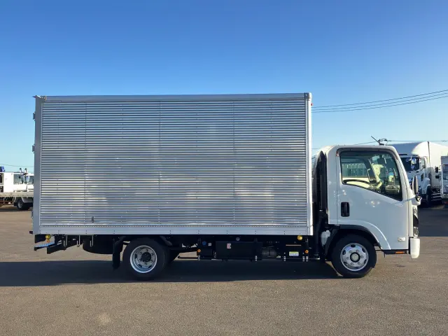 いすゞ エルフ 2RG-NPR88AM(2WD)の写真6