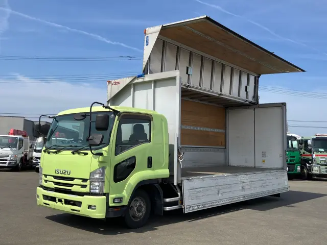 いすゞ フォワード TKG-FRR90S2(2WD)の写真1