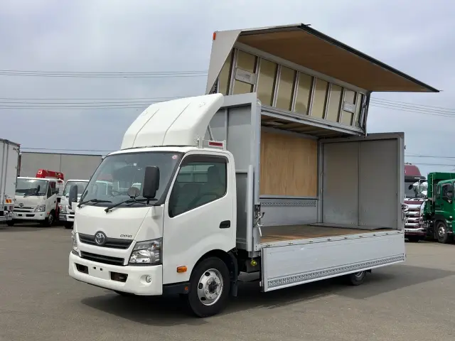 トヨタ ダイナ TKG-XZU720(2WD)の写真1