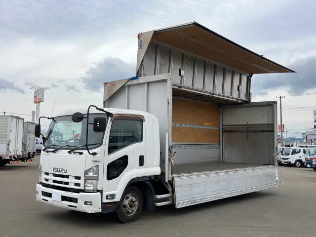 いすゞ フォワード TKG-FRR90S2(2WD)の写真1