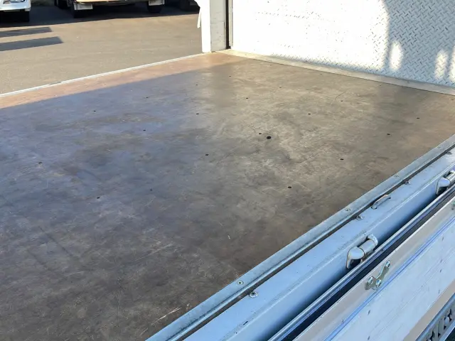 三菱 キャンター TPG-FEA50(2WD)の写真12