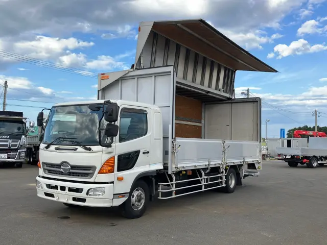 日野 レンジャー TKG-GD7JLAG(2WD)の写真1