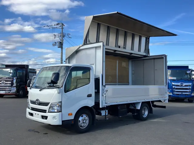 日野 デュトロ SKG-XZU710M(2WD)の写真1