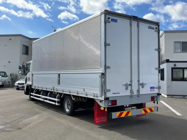 いすゞ フォワード 2RG-FRR90T2(2WD)の写真4