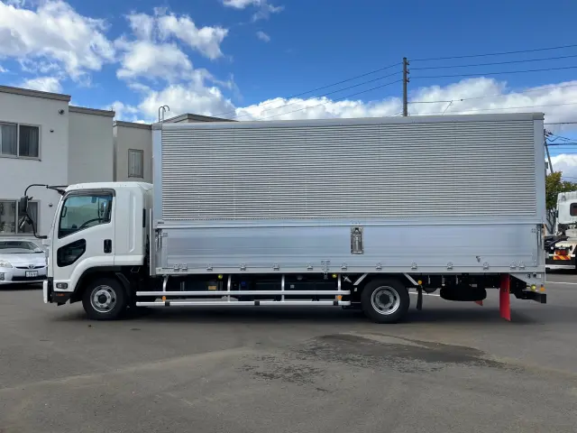 いすゞ フォワード 2RG-FRR90T2(2WD)の写真7