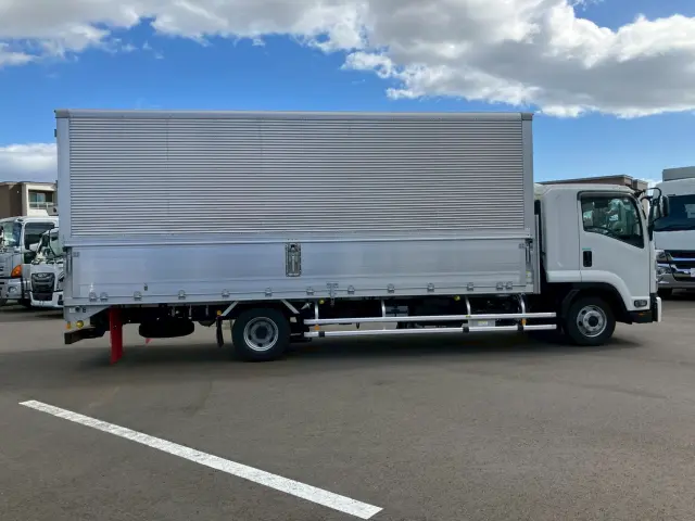 いすゞ フォワード 2RG-FRR90T2(2WD)の写真8