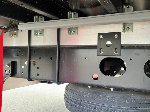 いすゞ フォワード 2RG-FRR90T2(2WD)の写真14