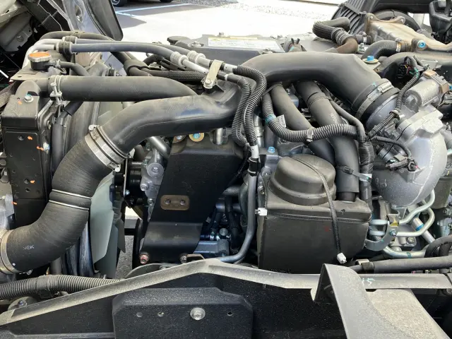 いすゞ フォワード 2RG-FRR90T2(2WD)の写真16