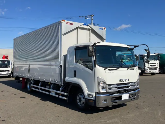 いすゞ フォワード 2RG-FRR90T2(2WD)の写真2