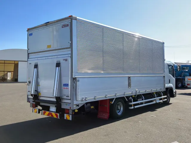 いすゞ フォワード 2RG-FRR90T2(2WD)の写真3